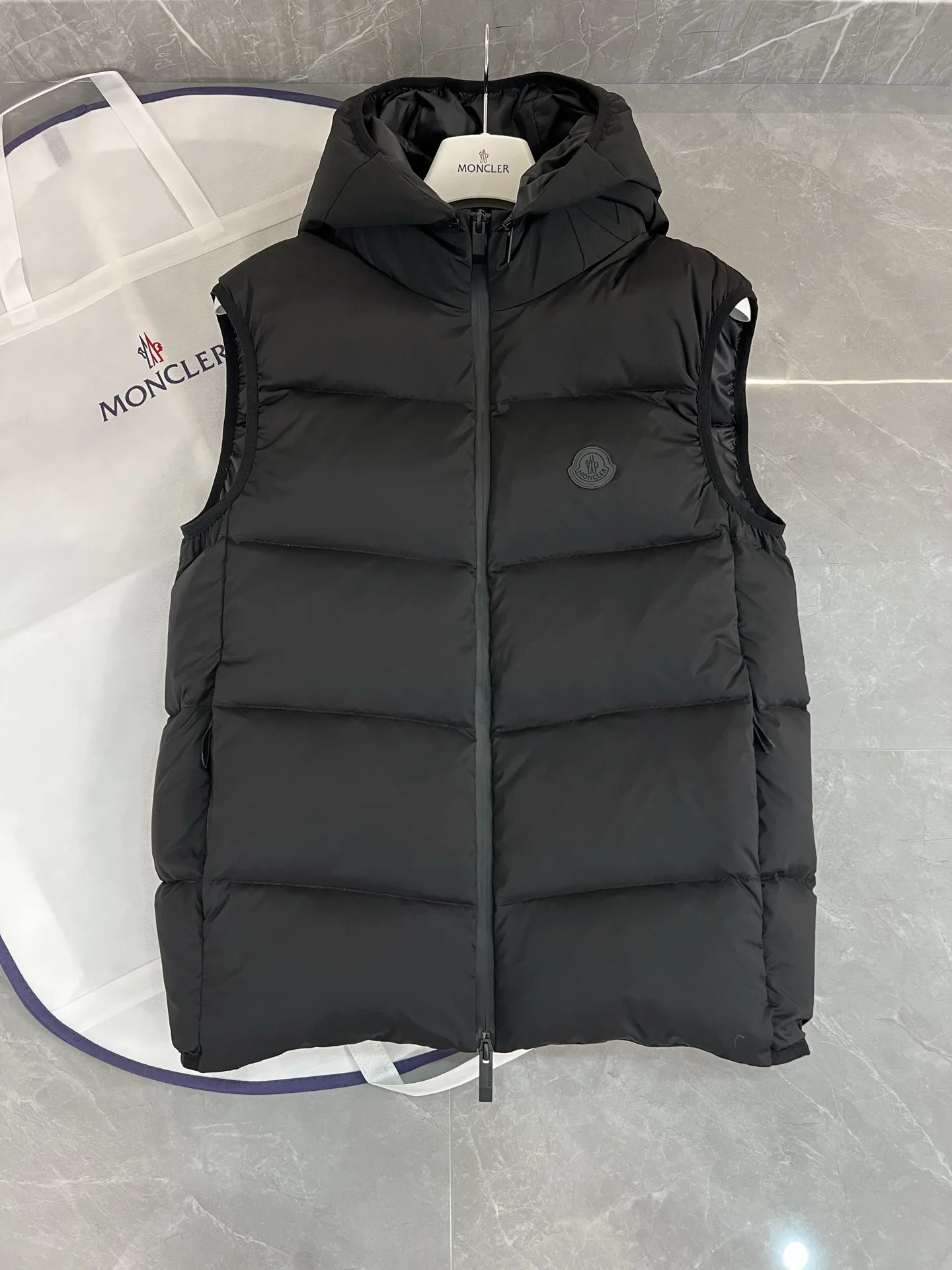 Guersac 남성 후드 덕다운 베스트
