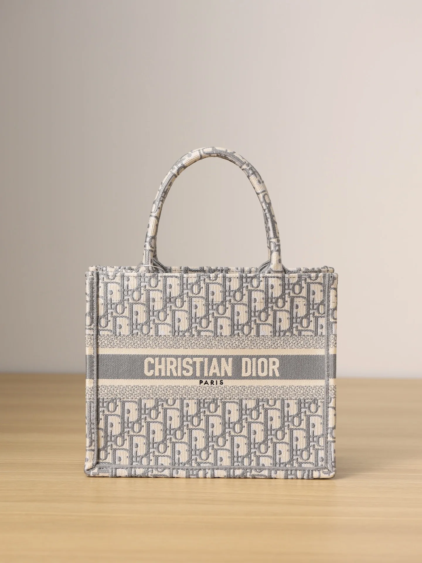 Dior Book Tote M1265ZRIW_M828 26.5 x 21 x 14