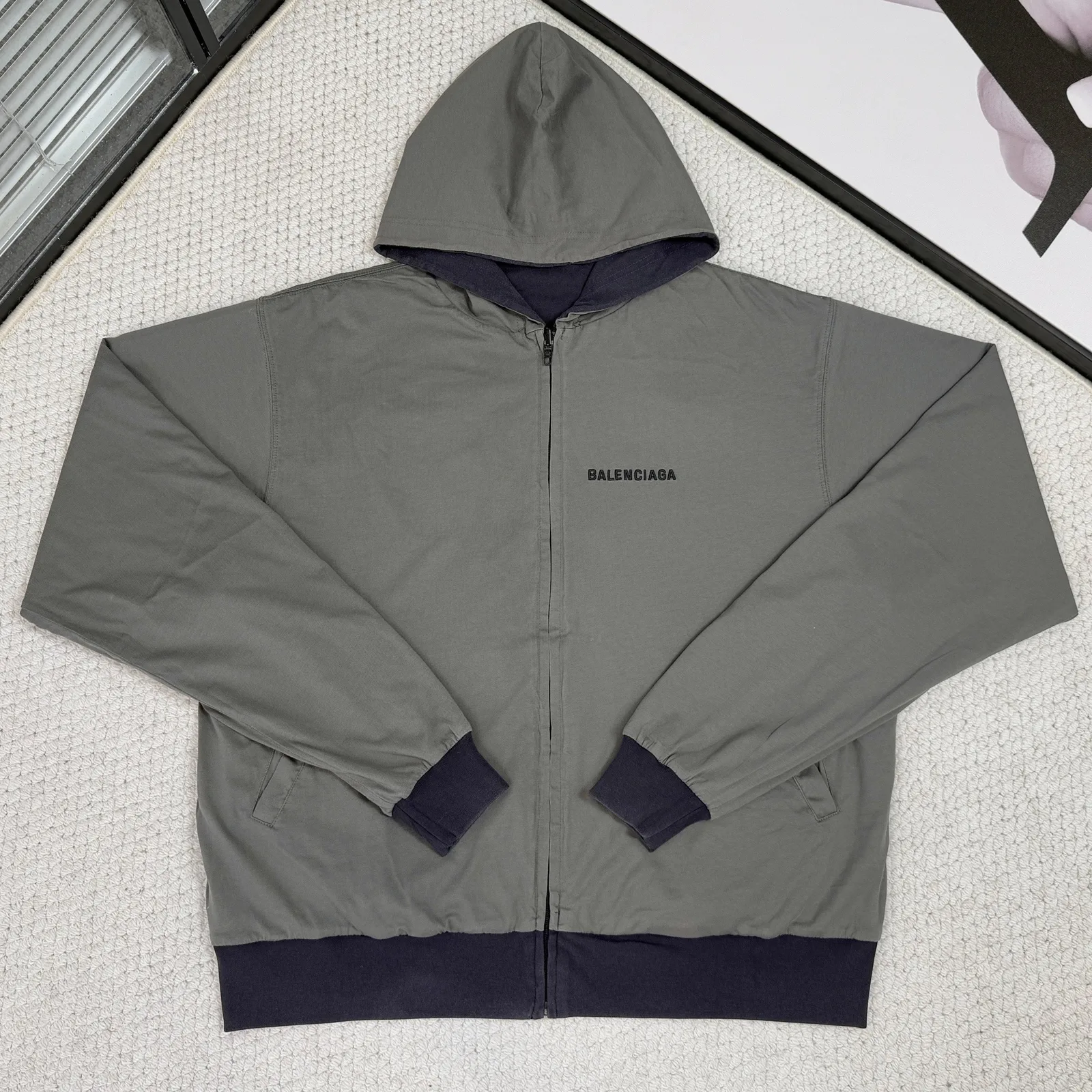 발렌시아가(BALENCIAGA) 발렌시아가 그레이 셔츠