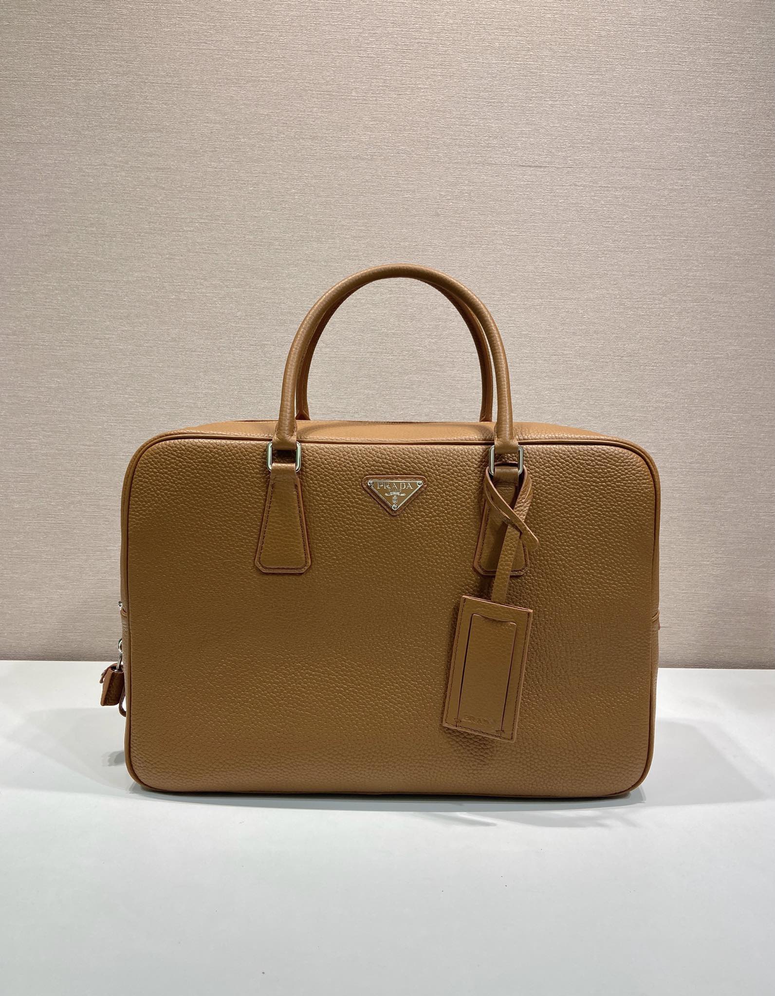 프라다 AW25 브리프케이스 2VE027 40x28x12.5cm