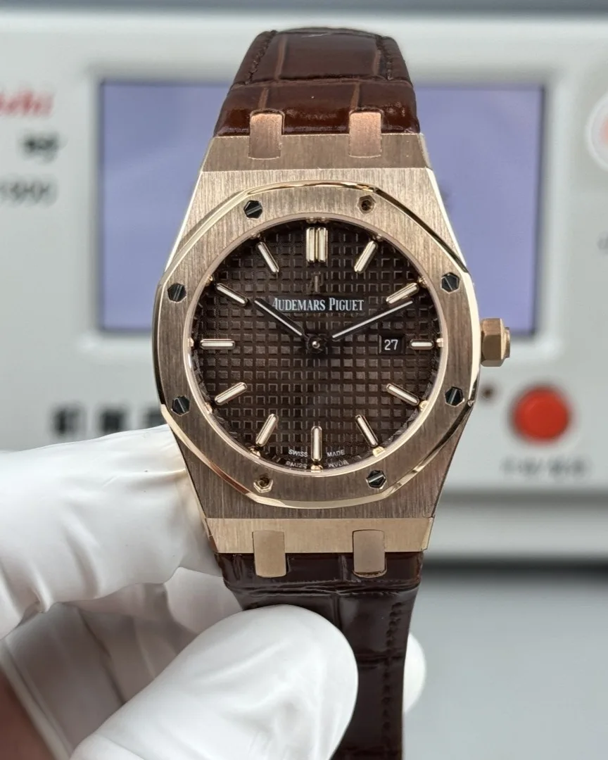 GR | 쿼츠 무브먼트 l 33mm l 오데마 피게 로열 오크 67651