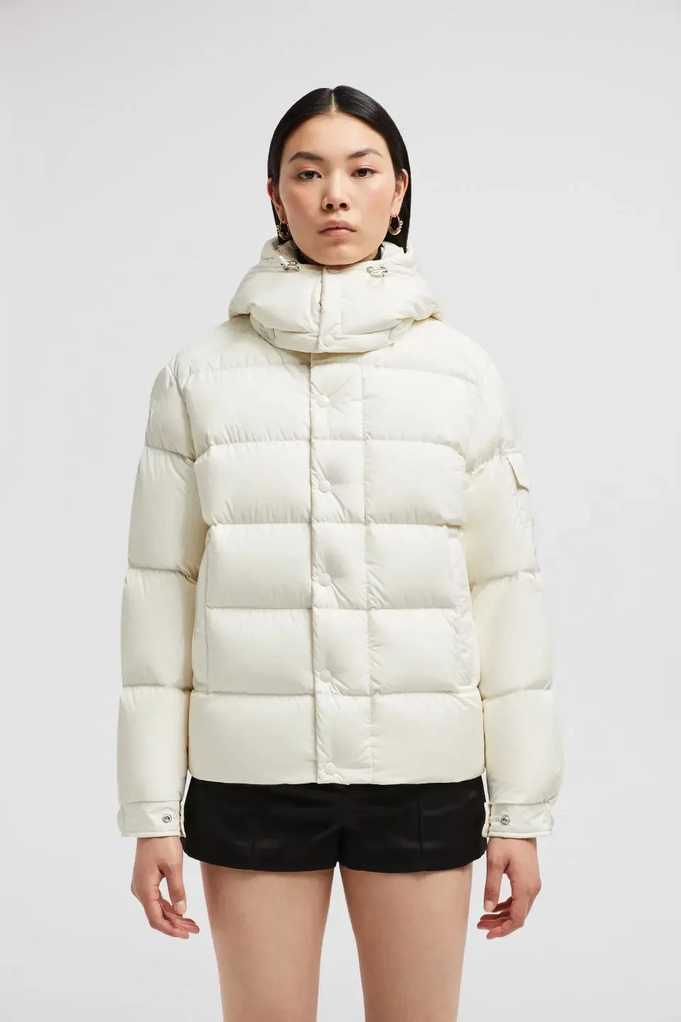 Moncler Maya 70 후드 쇼트 다운 재킷