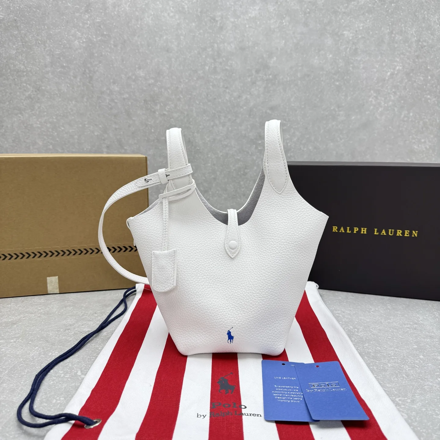 Polo Play Leather Tote  12×13×27cm