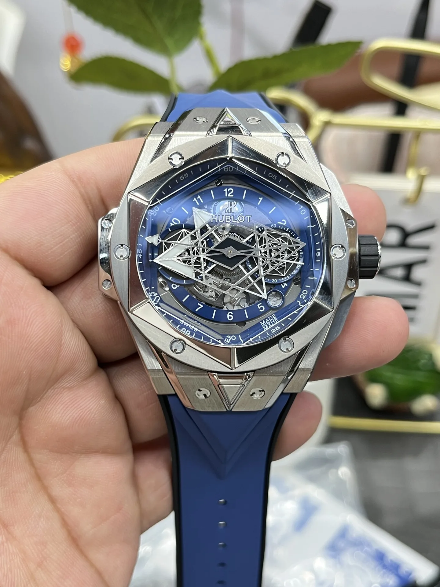 BBF  l 1240 l 45mm l  Big Bang Sang Bleu II 418.HX.2001.RX.MXM21