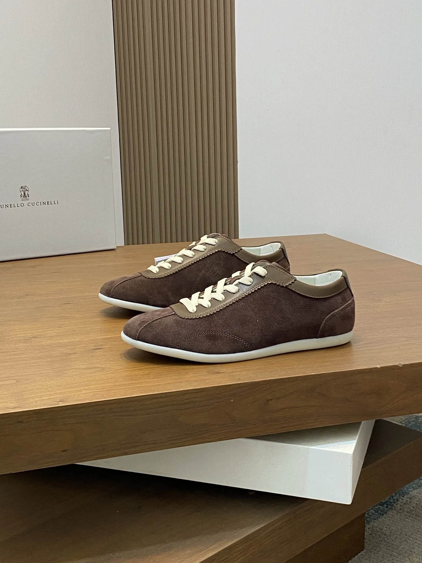 Brunello Cucinelli 스웨이드 스니커즈