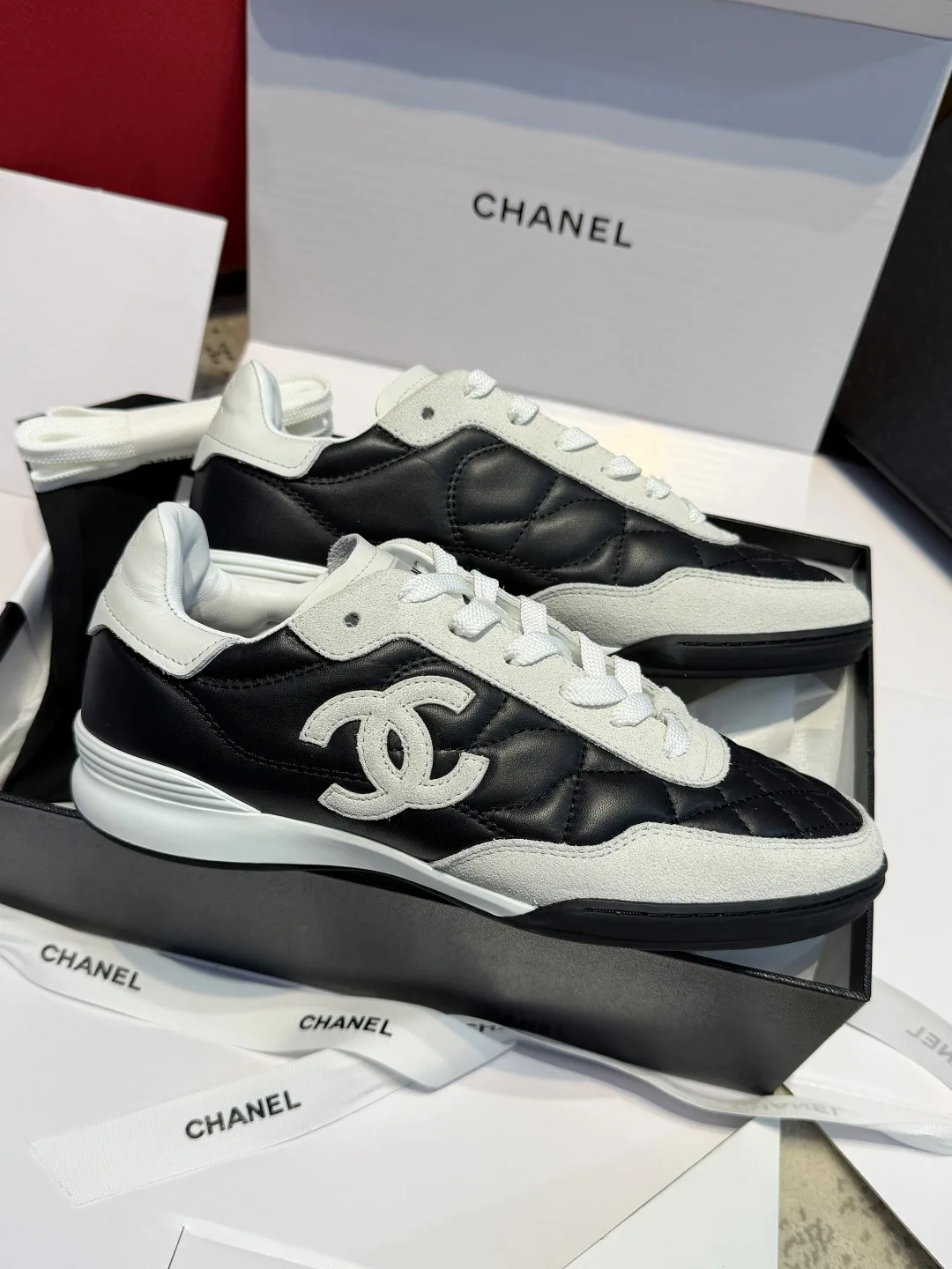 26P 스니커즈
