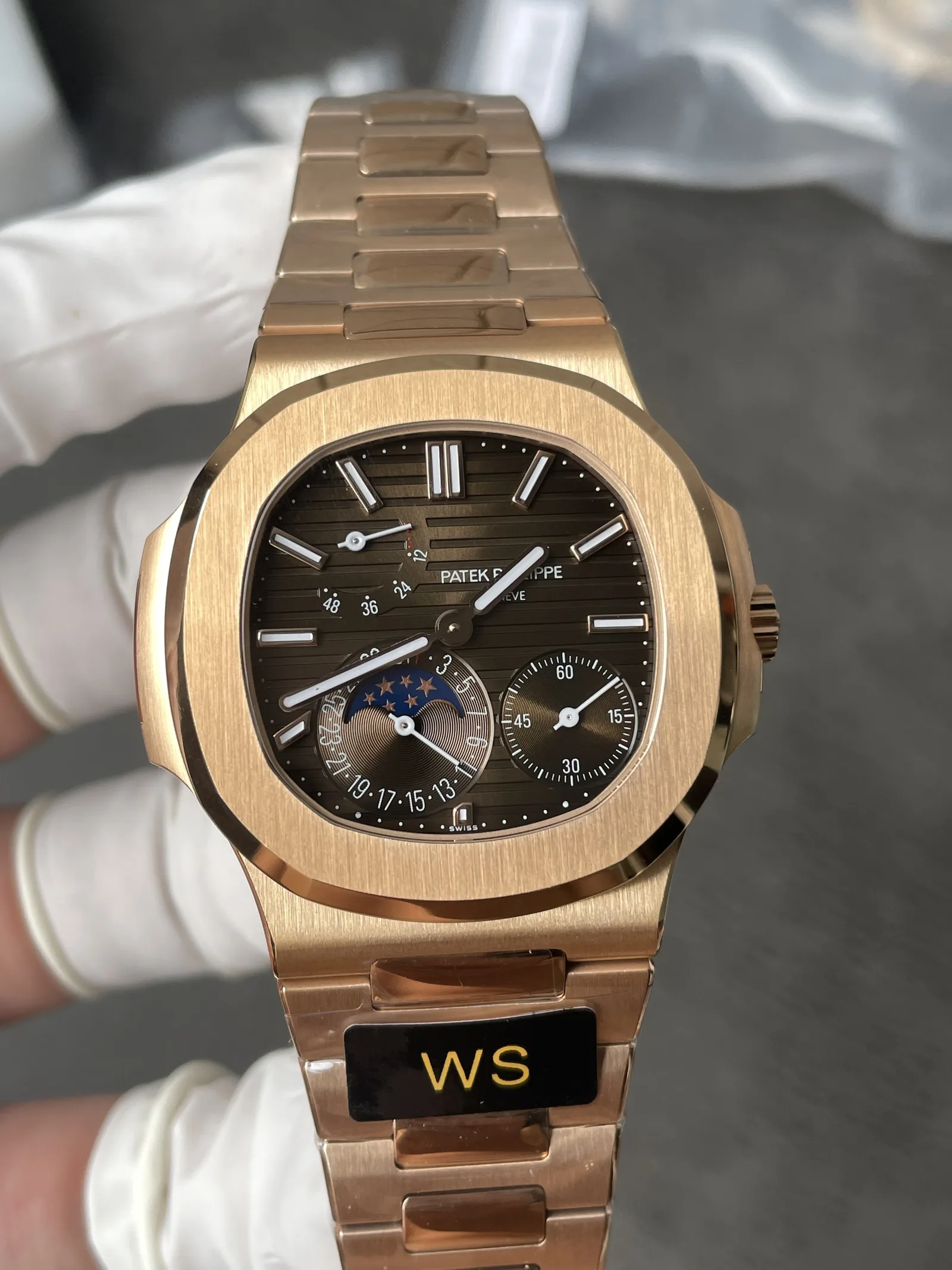 WS l cal:240 무브먼트 l 40mm l 파텍 필립 노틸러스 5712
