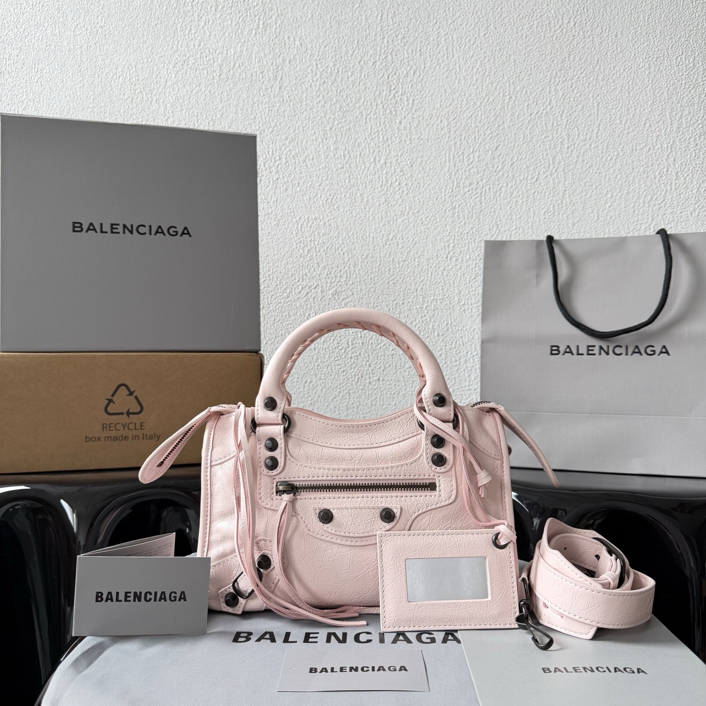 Balenciaga  르 시티 백 미니 페탈 핑크  24x  16 X   9cm