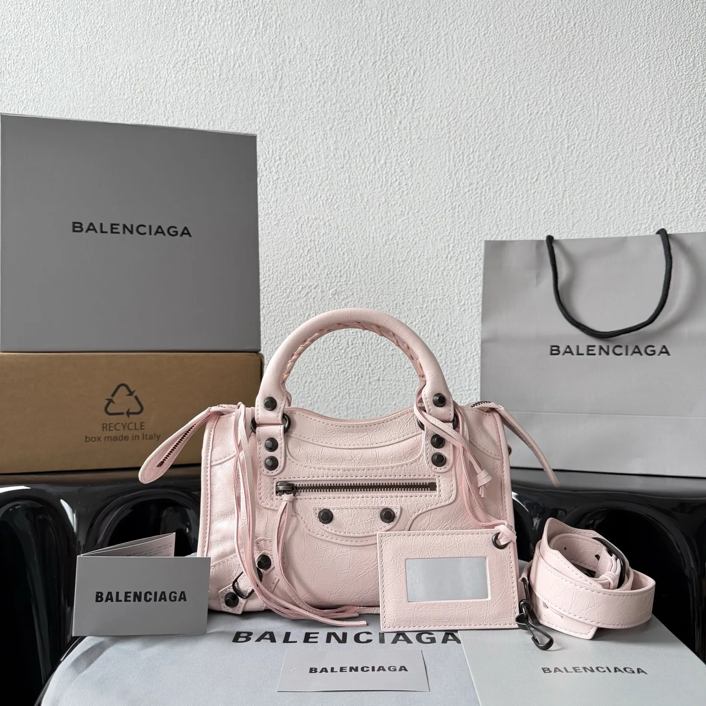 Balenciaga  르 시티 백 미니 페탈 핑크  24x  16 X   9cm