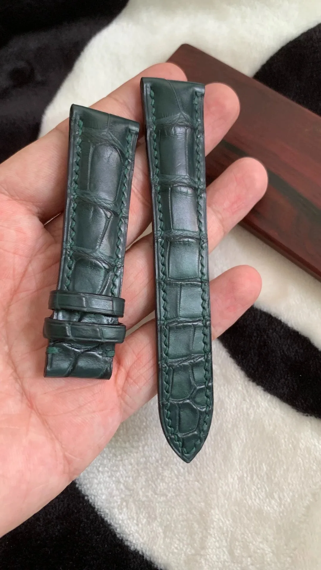 맞춤형 손바느질 아메리칸 앨리게이터 가죽 시계 스트랩