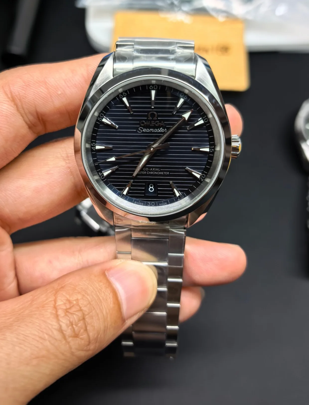 VS l 8800 l 38mm l 씨마스터 레일마스터 테라 150M  220.10.38.20.03.001